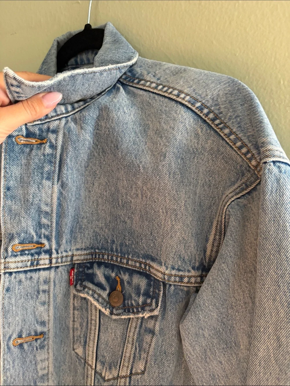 Levi’s Vintage Blue Denim Trucker Jacket - Classic Jean Jacket - Picture 9 of 15